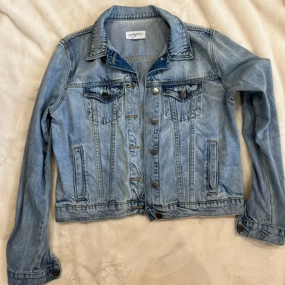 Carly Jean Los Angeles Fletcher Jean Jacket - Picture 2 of 6